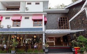 Baratha Hotel & Resto
